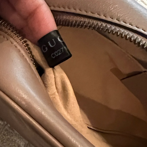 Gucci GG Marmont Small handbag - Picture 14 of 16